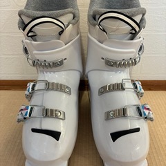 スキー靴22.5cmの画像