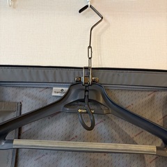 サムソナイトのスーツバッグの画像