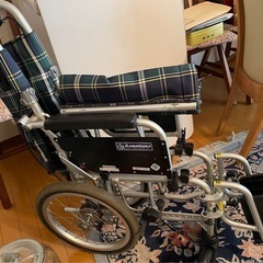 車椅子　軽量　介護用の画像