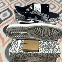 ナイキ　エアジョーダン1 ローセメント
の画像