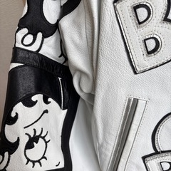 レザージャケット？の画像