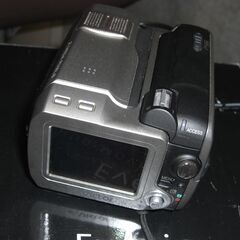 ビデオカメラ　Everio GZ-MC200の画像