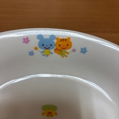 子供用カレー皿の画像
