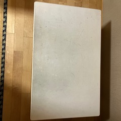 ハンドメイドの机の画像