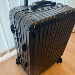 キャリーケースの画像