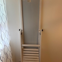 IKEAの全身鏡の画像