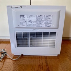 パナソニック気化式加湿器(10畳,18年製)　の画像