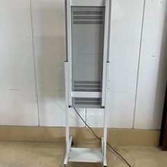 FujiKogaku TCU-550 電気視力表 視力検査機 通電OK／一部点灯不良あり 移動式スタンド付きの画像