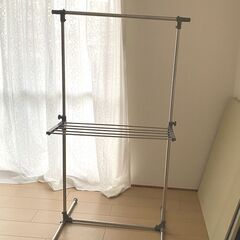 室内物干しの画像