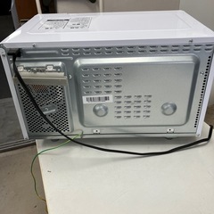 H2510-654 TOSHIBA電子レンジER-T16E7 通電確認済み　2020年製　キズ汚れ有りの画像