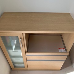 　食器棚　90cm✖️97cm✖️40cmの画像