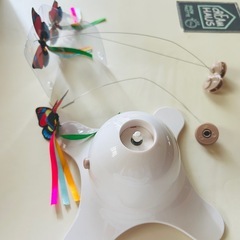 ニトリ　電動おもちゃ　猫じゃらし　蝶の画像