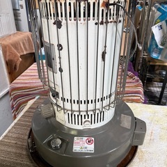 トヨトミ TOYOTOMI 対流式石油ストーブ KS-52Aの画像