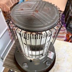 トヨトミ TOYOTOMI 対流式石油ストーブ KS-52Aの画像