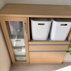 　食器棚　90cm✖️97cm✖️40cmの画像