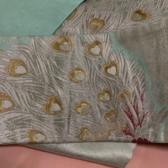 孔雀柄名古屋帯いかがでしょうか。の画像