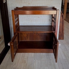 アンティーク　飾り棚の画像
