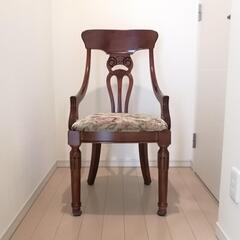 ダイニングチェア2脚　座面ゴブラン織り風生地　座面広め　木製　輸入家具の画像