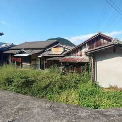 【坂出市王越町】静かな里山で、小さな隠れ家づくりに（古家付…