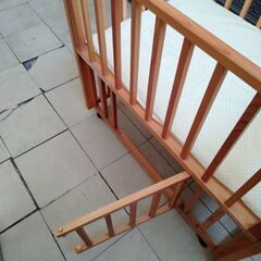 ベビーベッドの画像