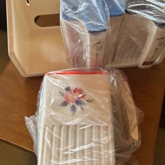 レトロな調味料入れの画像