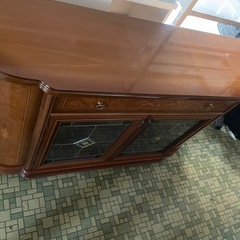 【引取限定】収納棚　アンティーク調キャビネット　サイドボードの画像