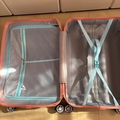 キャリーケース　の画像