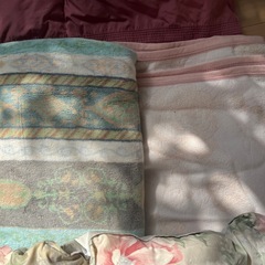 羽毛布団他4点の画像
