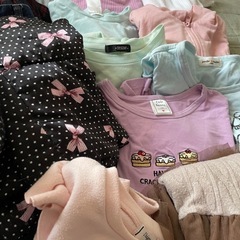 女の子服　夏冬問わずサイズ130〜140
の画像