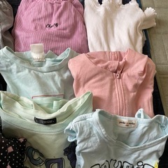 女の子服　夏冬問わずサイズ130〜140
の画像