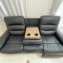 【至急】10月30日引き取り可能な方限定！！電動リクライニング３人掛けソファー金額交渉可！の画像