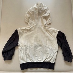 110サイズ パトカー風子供服の画像