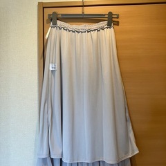 プリーツスカートの画像