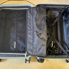 スーツケースの画像