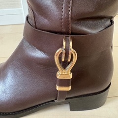 バーニーズニューヨーク　ブーツの画像