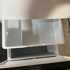 O 2510-653 Hisense ノンフロン冷凍冷蔵庫 HR-D1304 全定格内容積135L  2021年製 動作確認済み キズ 汚れありの画像