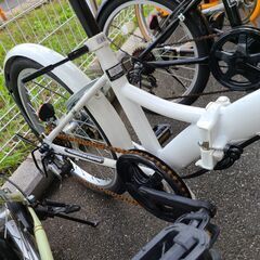 J1706【リユースのサカイ柏店】折りたたみ自転車　MOBI-CYCLE　6段変速　ホワイト　★店頭にて試乗可★ 簡易クリーニング済　　 中古自転車 　流山市  松戸市 我孫子市 鎌ヶ谷市 船橋市 守谷市 取手市　の画像