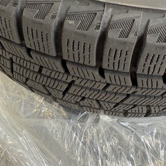 スタッドレスタイヤの画像