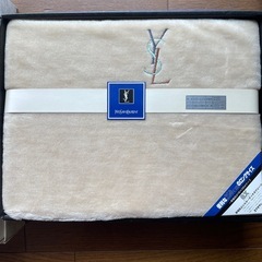 イヴ・サンローラン　ボアシーツ　２枚セット　ベージュ の画像