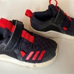 adidas シューズ14センチの画像