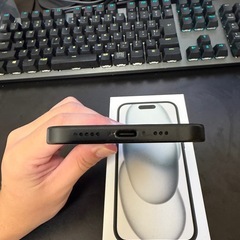 取引中iPhone 15 256GB の画像