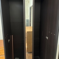 10/29まで！引き取り限定ミラー付きワードローブの画像