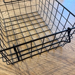 ＊ワイヤーかご＊取っ手付き＊黒＊の画像