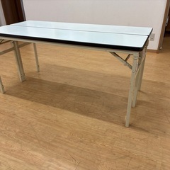 【早い者勝ち】1台のみ　長テーブルの画像