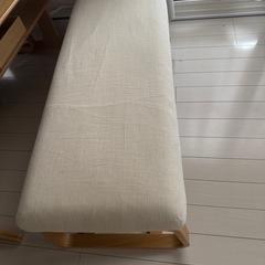 リビングでもダイニングでもつかえるベンチ・１・オーク材の画像