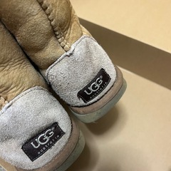 UGG  ムートンブーツの画像