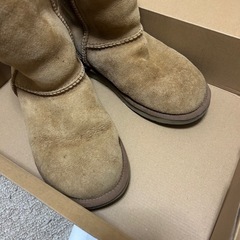 UGG  ムートンブーツの画像
