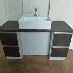 【展示品】トクラス 洗面化粧台 パナソニック ミラーキャビネット 3面鏡 収納 間口1200mm 水栓付 洗面台 内装の画像