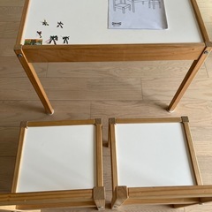 IKEA子ども用デスク＆チェア＋Panasonicドライヤー＋Electrolux掃除機の画像