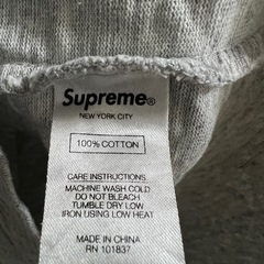 supremeの画像
